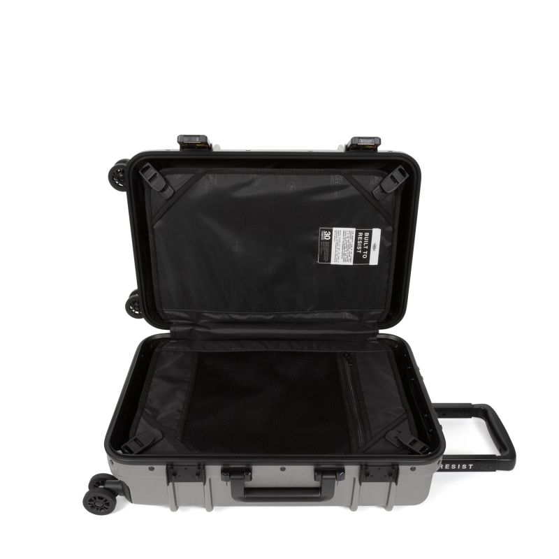 Eastpak RESIST'R CASE M BRUSHED METAL von Eastpak VF Germany Textilhandels GmbH Herr Denk Richard - Nur €315! Entdecke mehr bei Fachcenter Wagner
